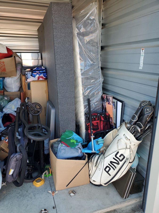 10 x 10 storage unit in Lancaster, PA