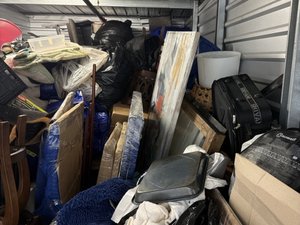 10 x 20 storage unit in Carlsbad, CA