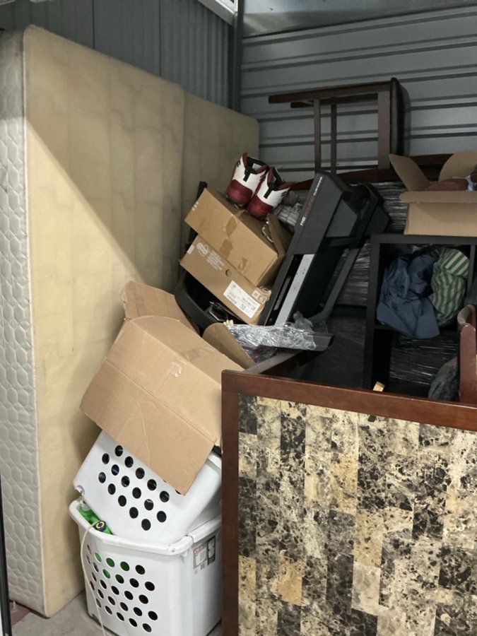 10 x 7 storage unit in San Diego, CA