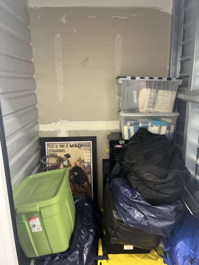 5 x 5 storage unit in Carlsbad, CA