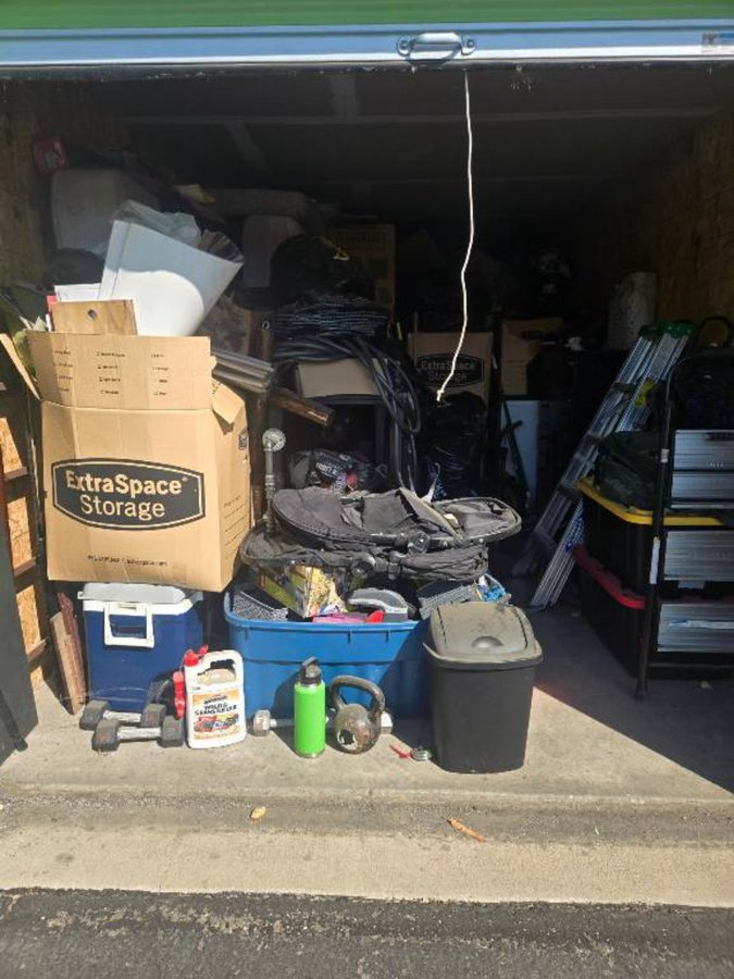 10 x 20 storage unit in Modesto, CA