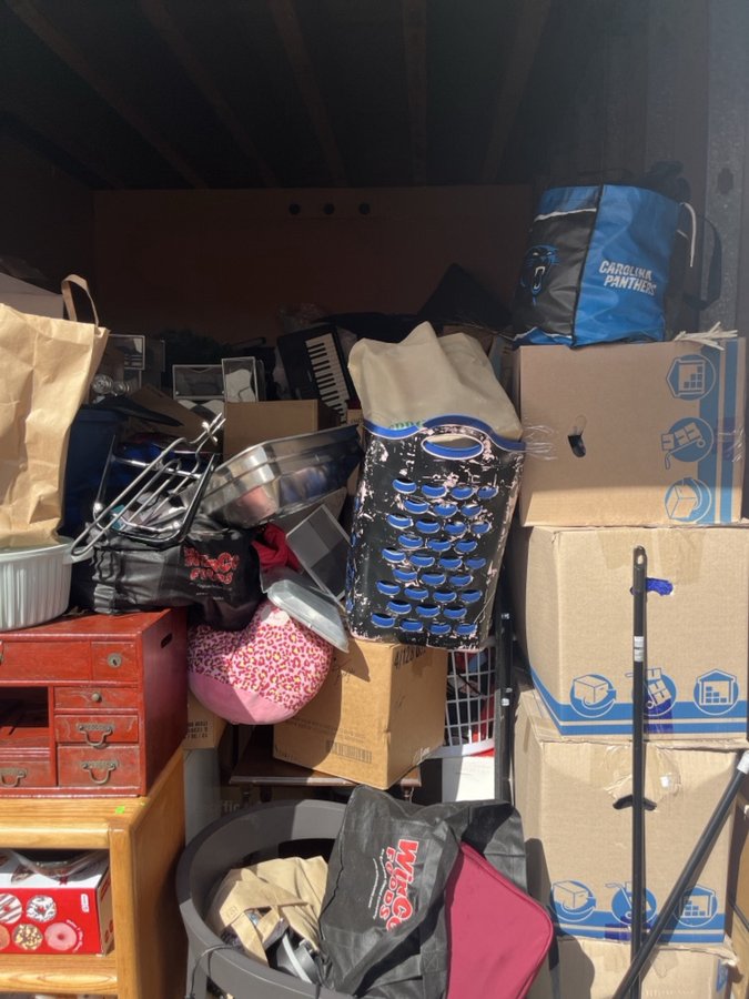 10 x 15 storage unit in Solana Beach, CA