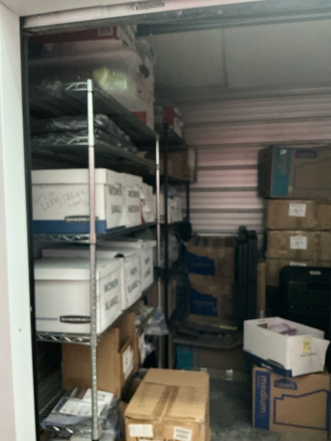 10 x 10 storage unit in Carlsbad, CA