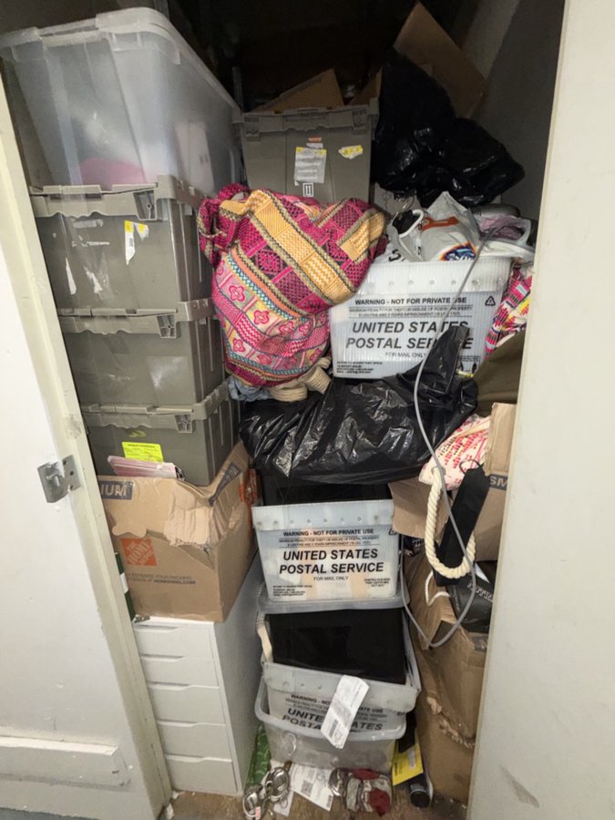 5 x 10 storage unit in Simi Valley, CA