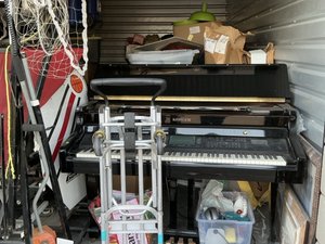 10 x 20 storage unit in San Diego, CA