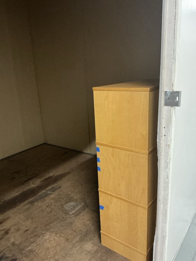 10 x 10 storage unit in San Diego, CA