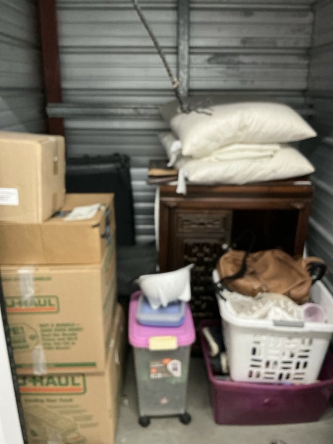 5 x 5 storage unit in Carlsbad, CA