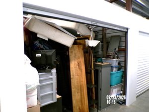 10 x 10 storage unit in Hendersonville, TN