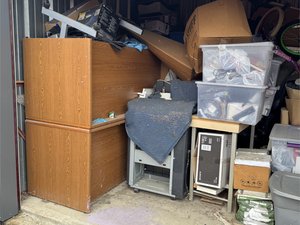 10 x 10 storage unit in Middleburg Heights  , OH