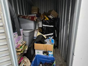 5 x 10 storage unit in Indianapolis, IN