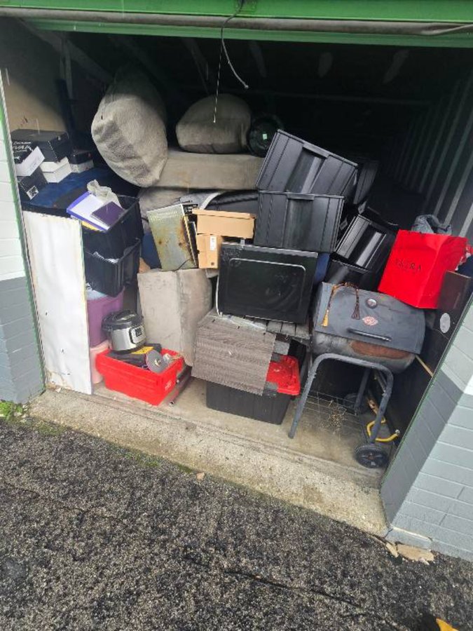 10 x 15 storage unit in Indianapolis, IN
