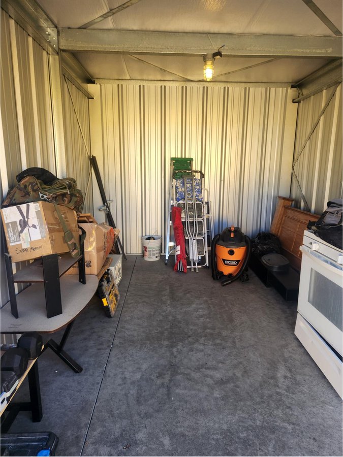 10 x 15 storage unit in Lackawanna, NY