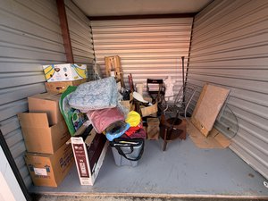 10 x 10 storage unit in Aberdeen, MD