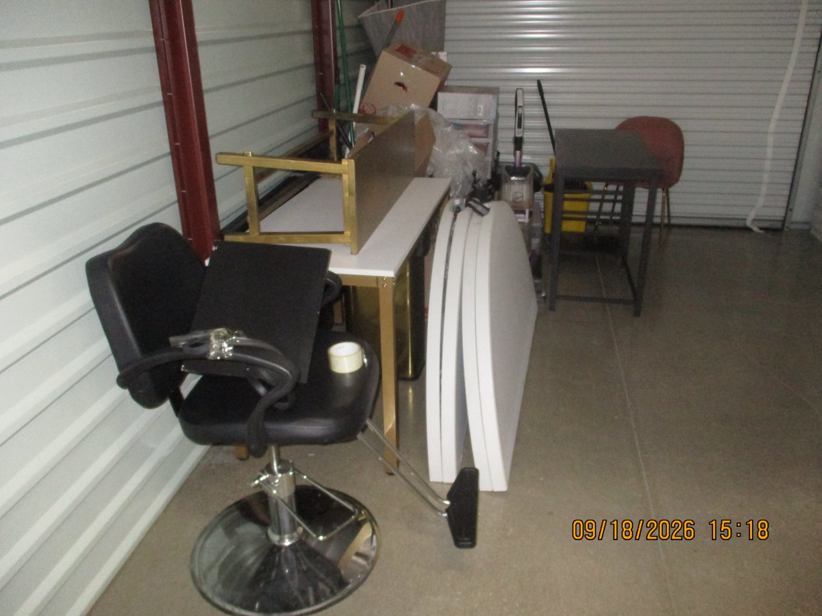 10 x 15 storage unit in Naperville, IL