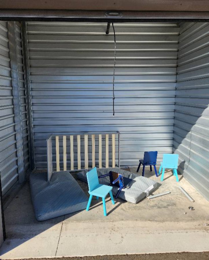 10 x 7 storage unit in Sacramento, CA