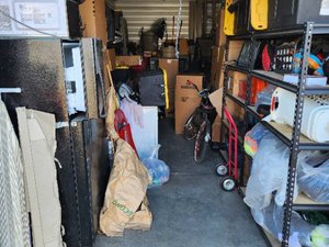 10 x 25 storage unit in Sacramento, CA