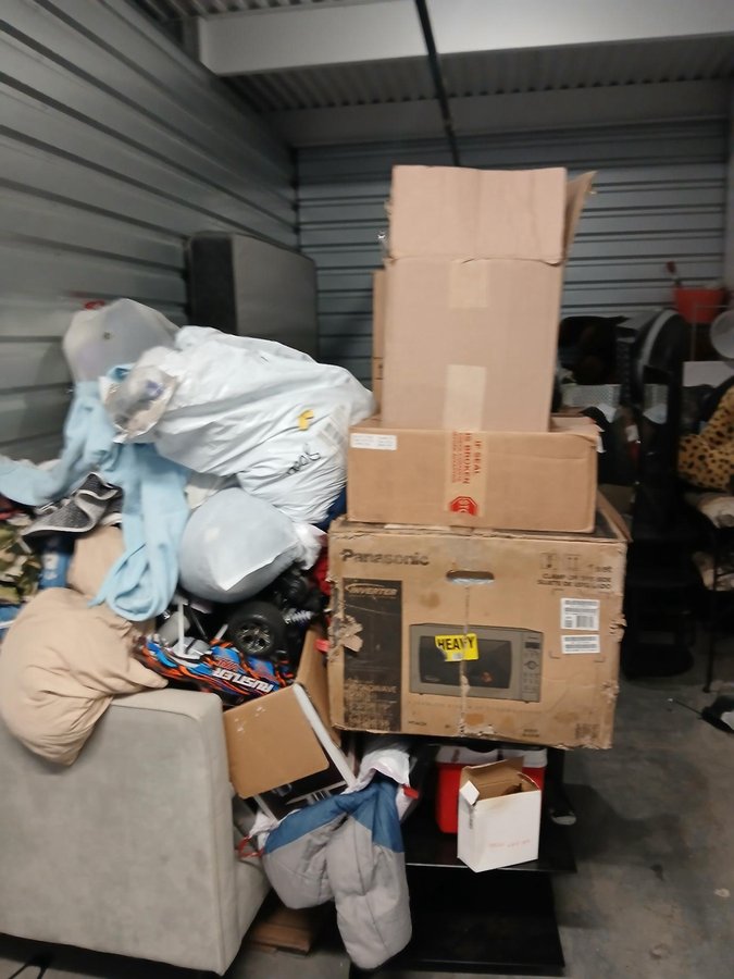15 x 10 storage unit in Aurora, CO