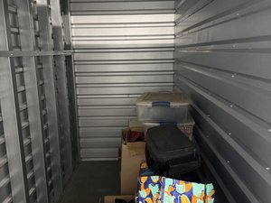 5 x 10 storage unit in Carlsbad, CA