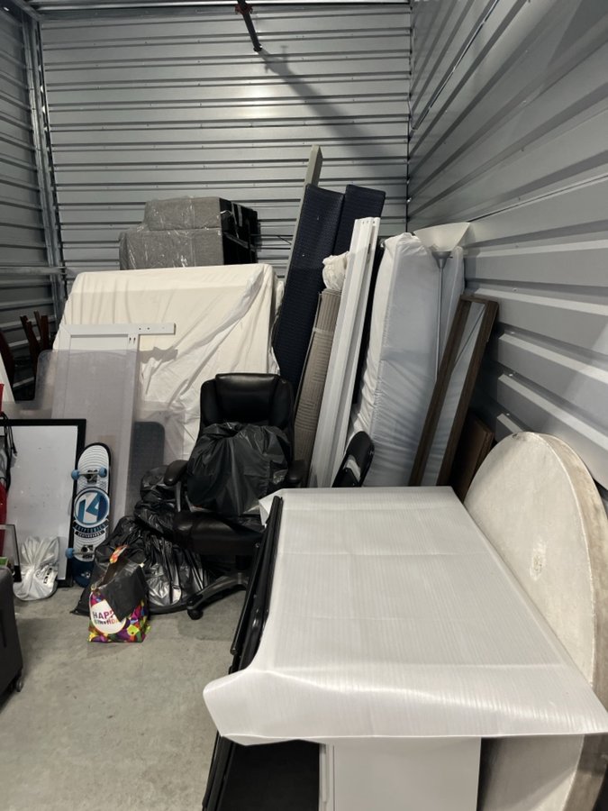 10 x 15 storage unit in Carlsbad, CA