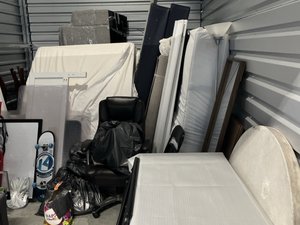 10 x 15 storage unit in Carlsbad, CA