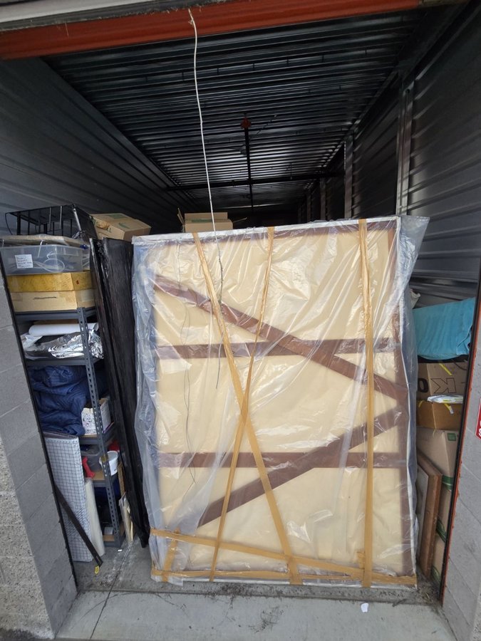 10 x 30 storage unit in Carlsbad, CA