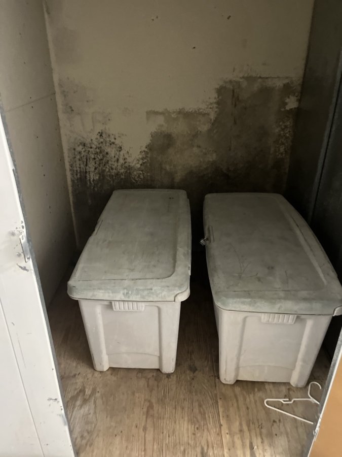 5 x 6 storage unit in Oceanside, CA