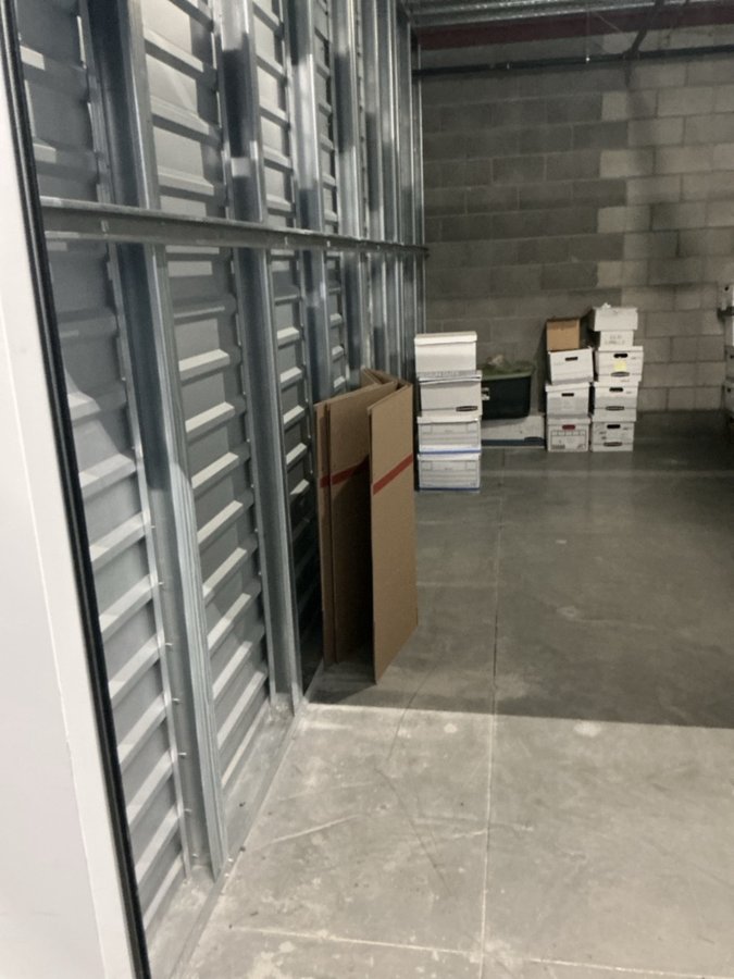 10 x 20 storage unit in Carlsbad, CA