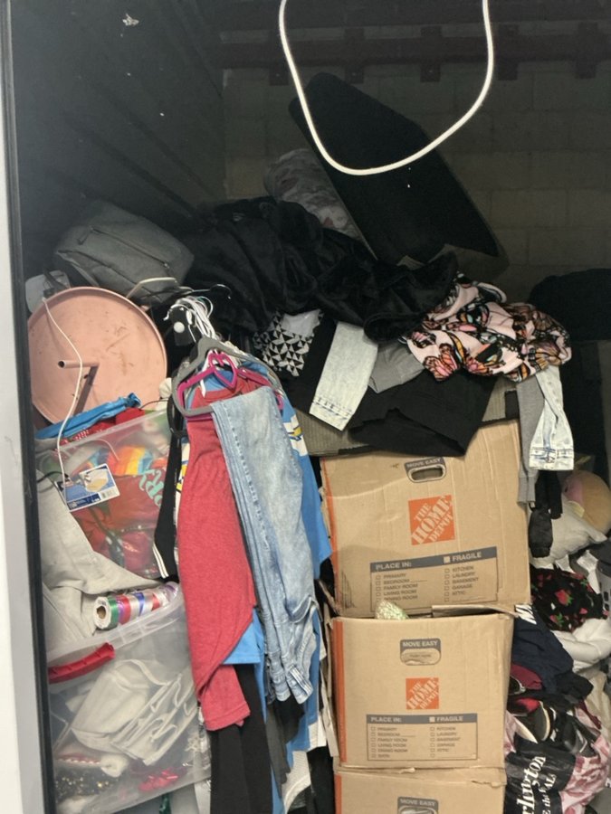 10 x 10 storage unit in Carlsbad, CA