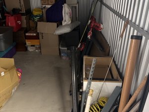 10 x 12 storage unit in Vista, CA