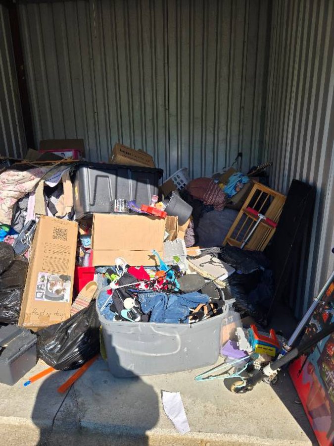 10 x 10 storage unit in Florence, KY