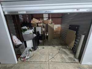 10 x 10 storage unit in Atlanta, GA