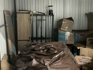 10 x 11 storage unit in Vista, CA