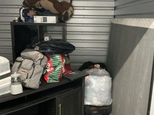 10 x 8 storage unit in Vista, CA