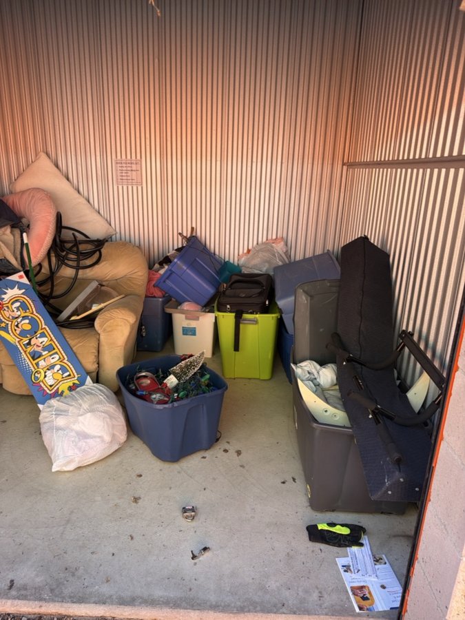 10 x 10 storage unit in Shelby Township, MI