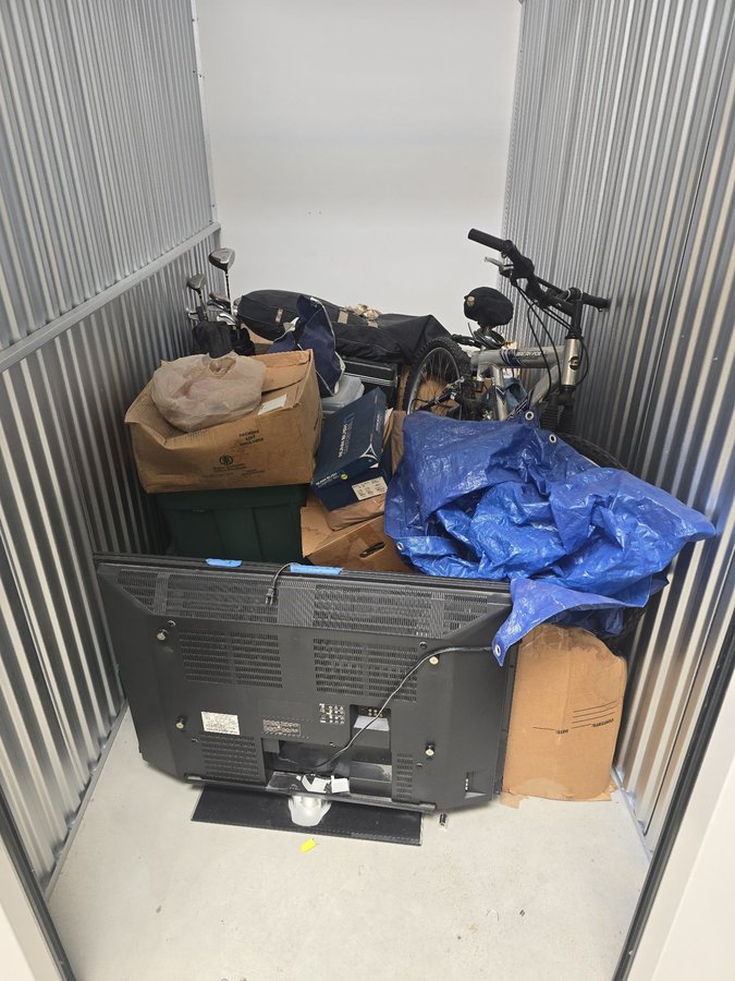 5 x 10 storage unit in San Diego, CA