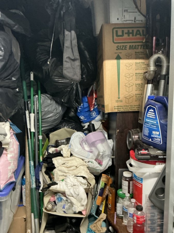 5 x 10 storage unit in Vista, CA