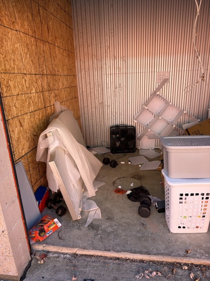 10 x 10 storage unit in Shelby Township, MI