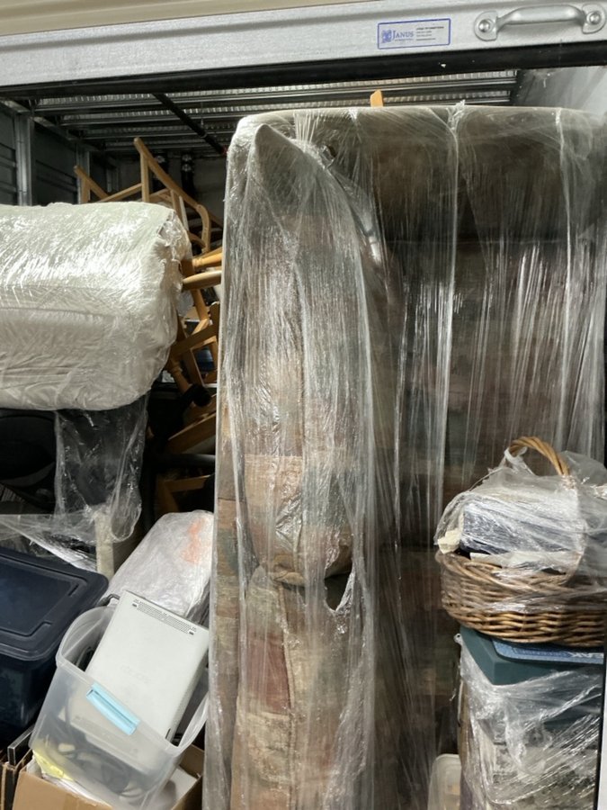 10 x 14 storage unit in Escondido, CA