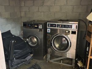 10 x 10 storage unit in Palmetto, FL