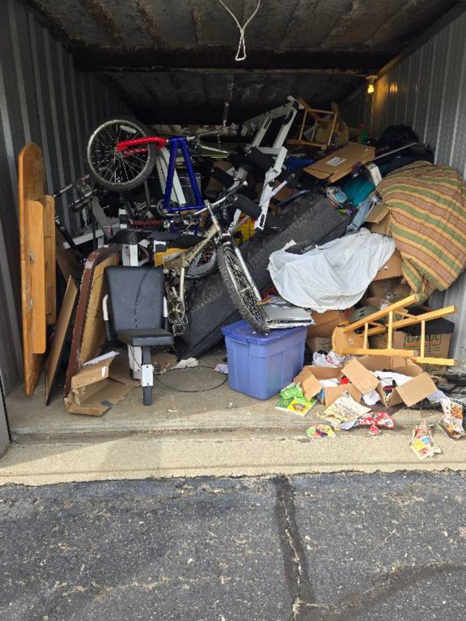 10 x 30 storage unit in Belleville, MI
