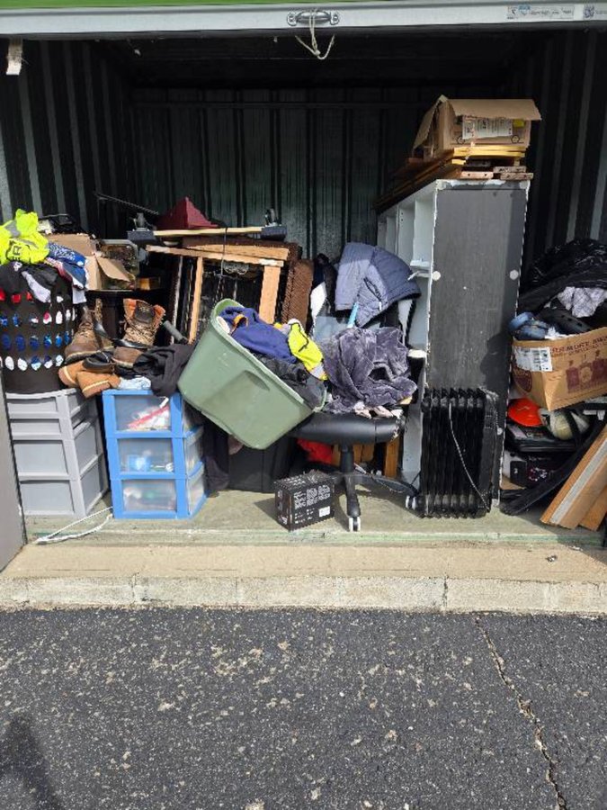 10 x 10 storage unit in Belleville, MI