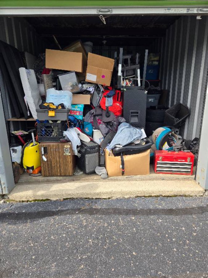 10 x 15 storage unit in Belleville, MI