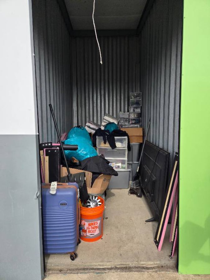 5 x 10 storage unit in Belleville, MI