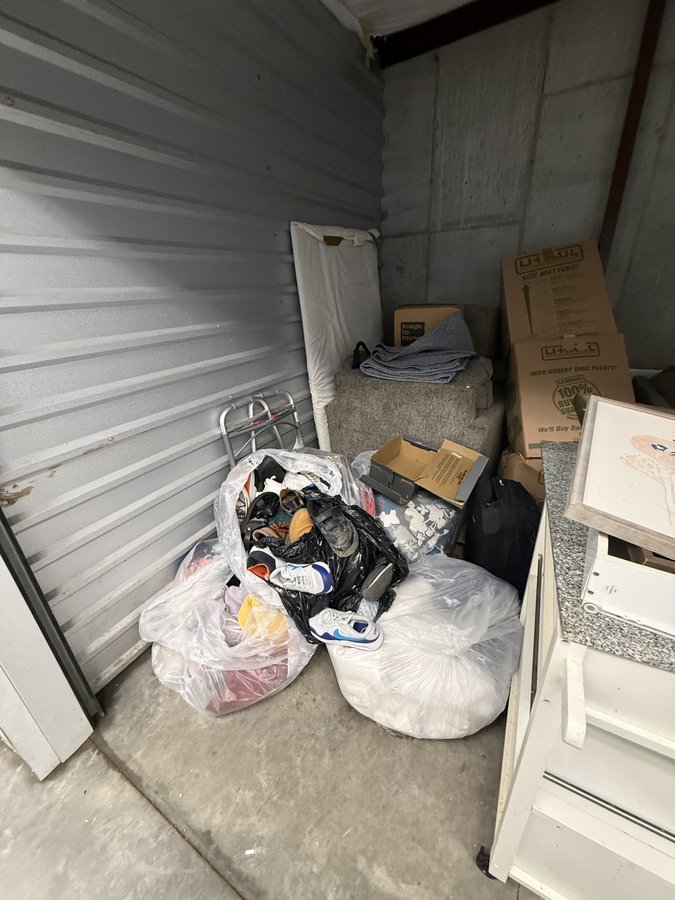 10 x 10 storage unit in Omaha, NE
