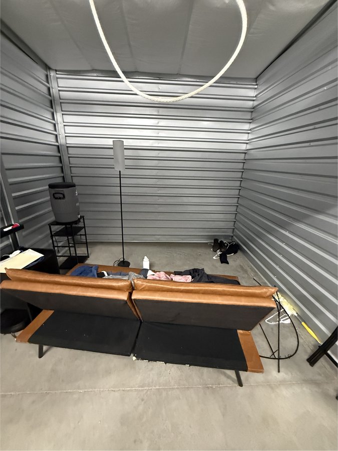 10 x 10 storage unit in Visalia, CA