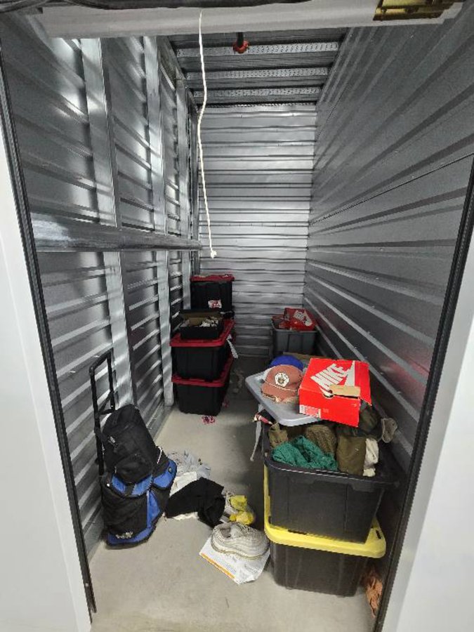 5 x 10 storage unit in Henderson, NV
