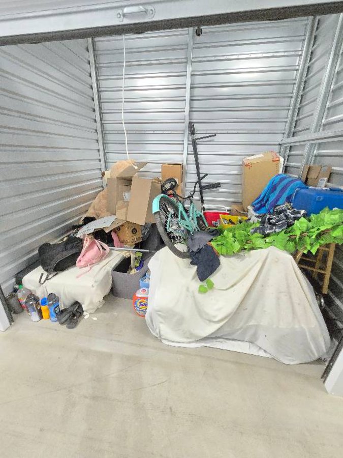 10 x 8 storage unit in Henderson, NV