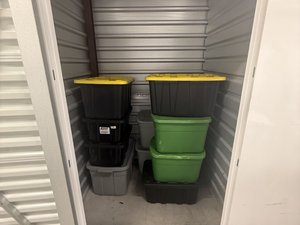 5 x 5 storage unit in Oxon Hill, MD