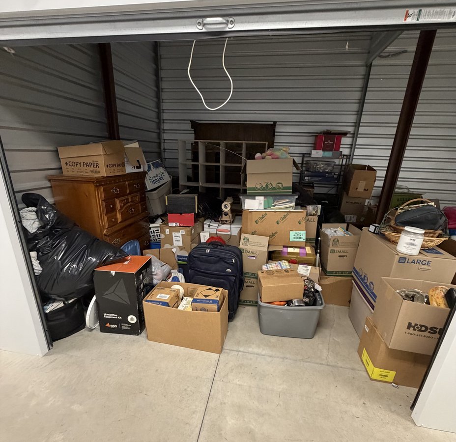 20 x 10 storage unit in Omaha, NE