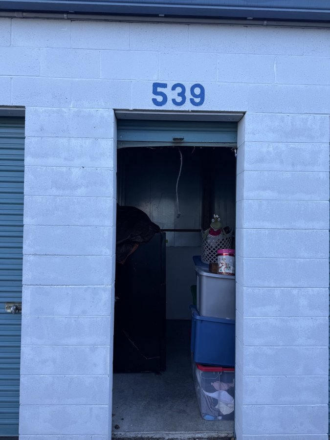 5 x 10 storage unit in Arlington, WA
